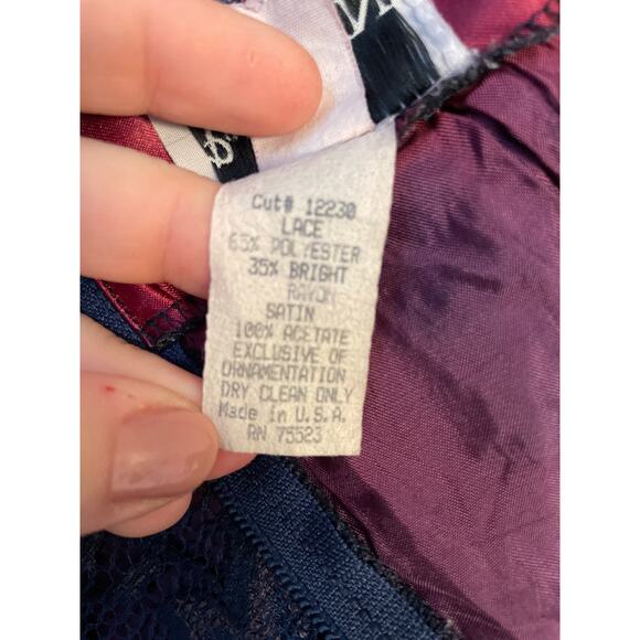 Vintage, Size 4, Navy Lace Pencil Skirt, Ombre Lining, Made in USA, Classic - Picture 6 of 7